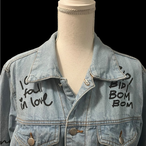 Selena Q Merchandise Song Titles Graphic Denim Jacket RARE SM Pockets - Picture 3 of 13
